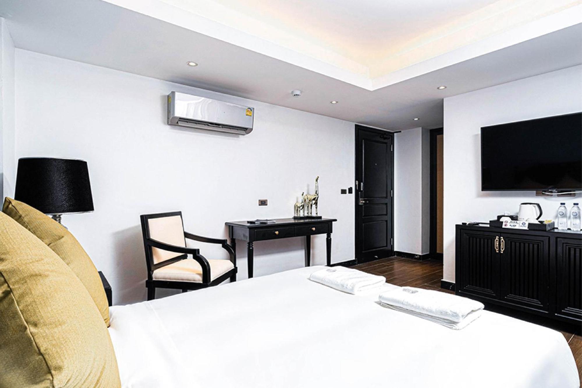 Glory Boutique Suites 清迈古城荣耀精品酒店 Chiang Mai Exterior foto